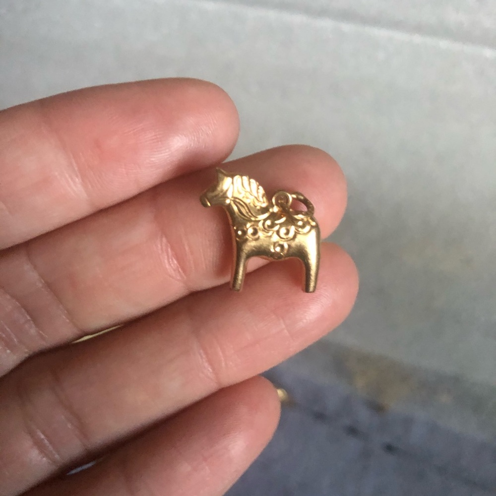 18k Dala Horse Pendant